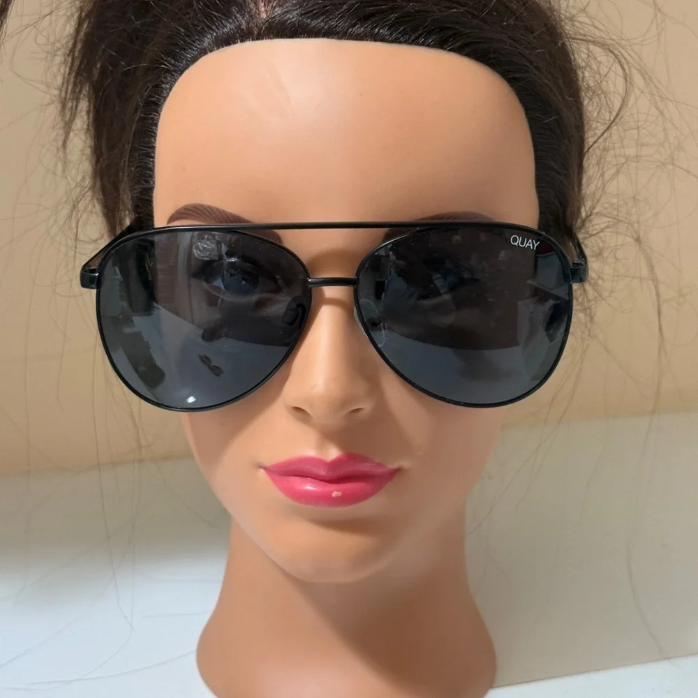 Quay Australia Dark Lens Aviator unisex Sunglasses